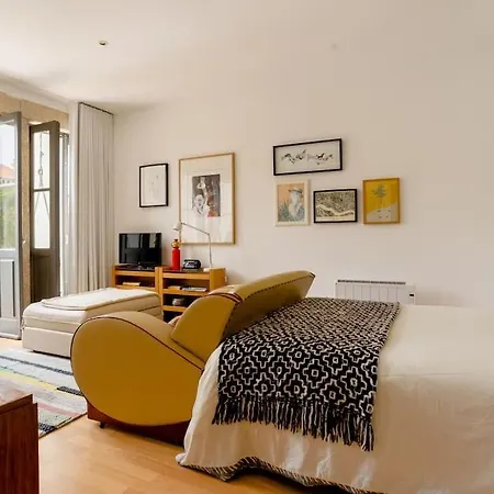 Apartment Sunny Priorado Vintage With Balcony *