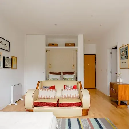 Sunny Priorado Vintage With Balcony * Porto