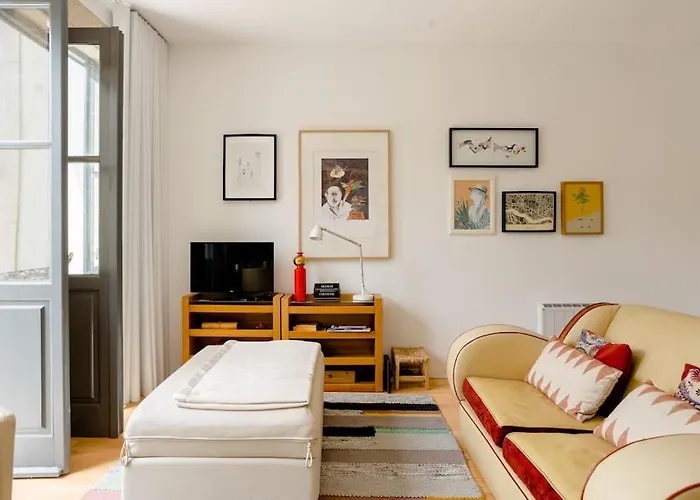 Sunny Priorado Vintage With Balcony