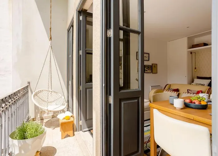 아파트 Sunny Priorado Vintage With Balcony *